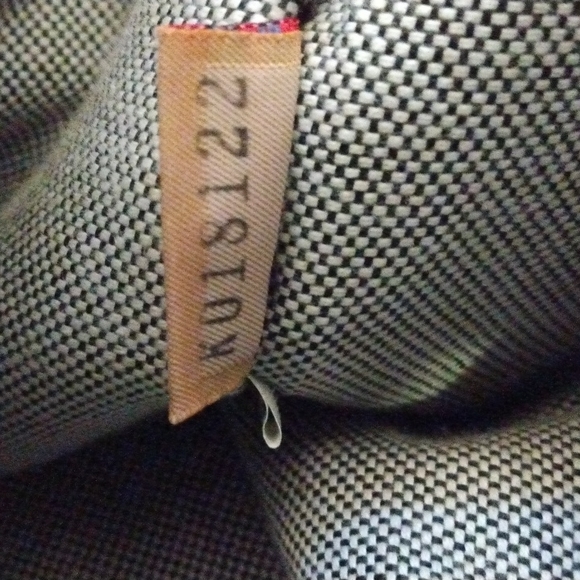 Dooney & Bourke Messanger Crossbody Bag. - Picture 10 of 10